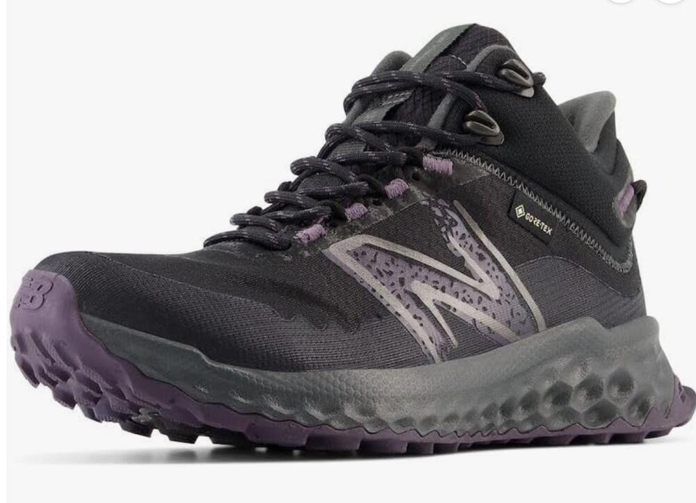 New Balance Women's Fresh Foam Garoé V1 Midcut GTX Trail Running Shoe,  9 M